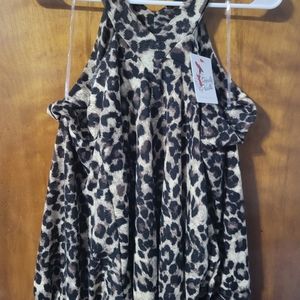 Long sleeve cold shoulder cheetah top new with tags